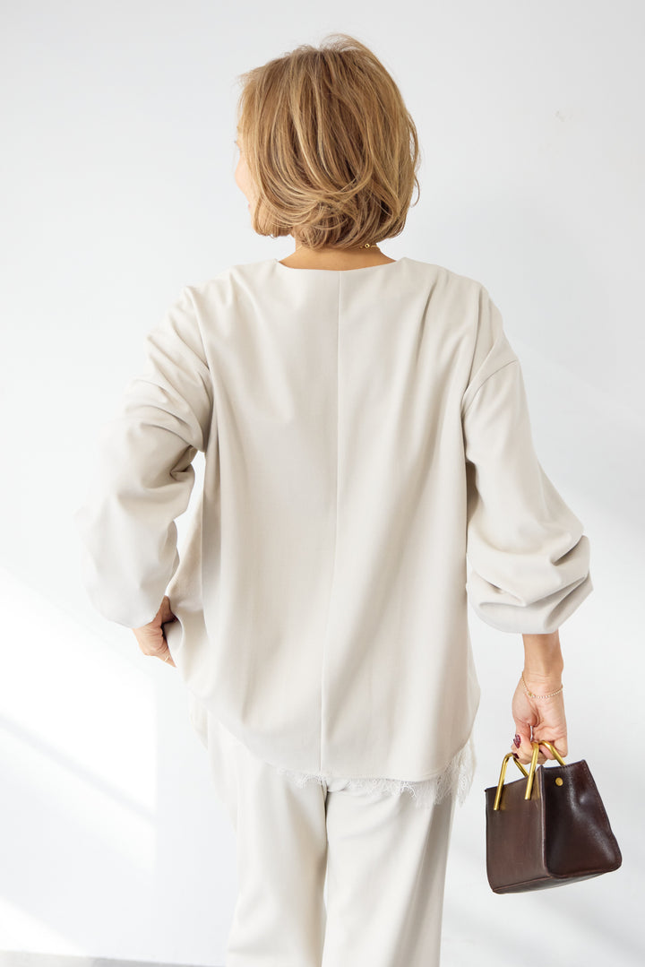 深Vネック・ボリュームスリーブプルオーバー