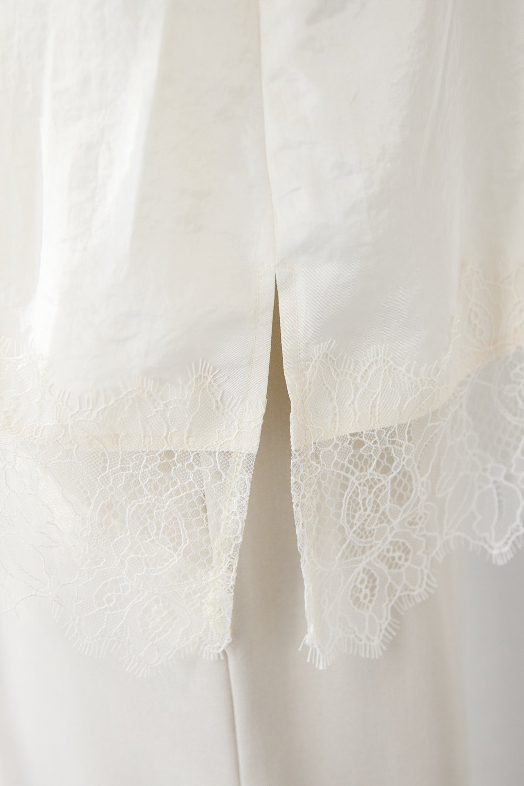 [SET]シャイニーラメ・スキッパーポロニット+シルキーエリュール レーストップス(2set)