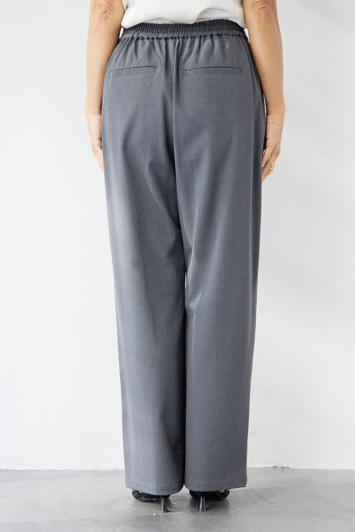 ソフトツイル ワイドストレートスラックス