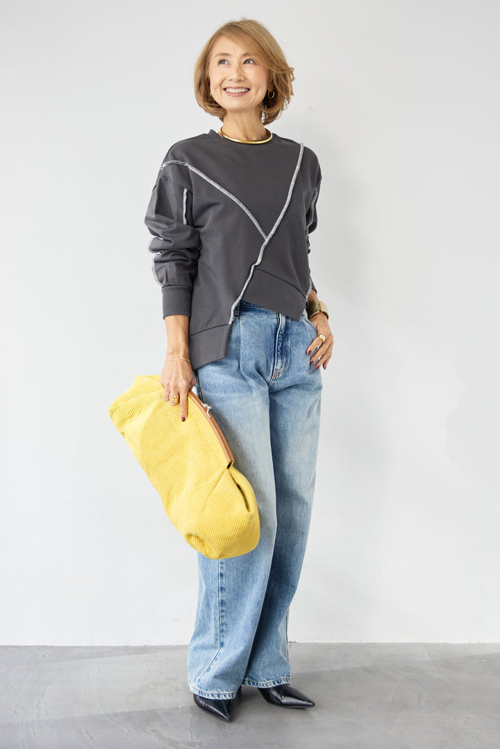 アウトシーム・配色ステッチプルオーバー