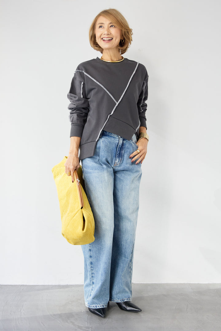 アウトシーム・配色ステッチプルオーバー