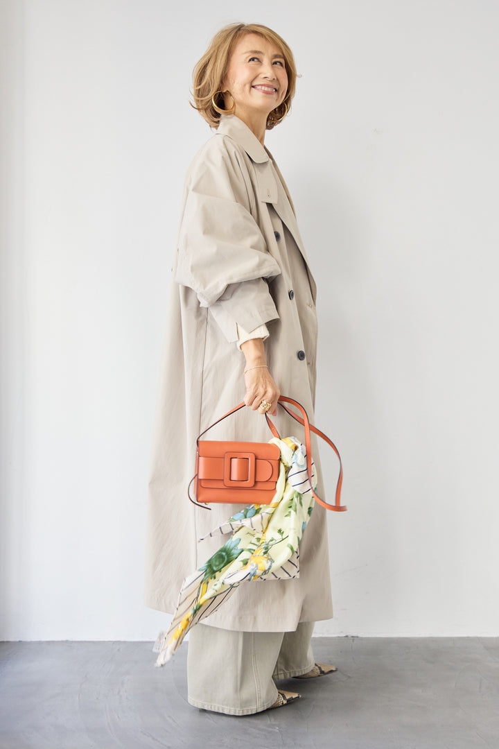 バックデザイン・ビッグシルエットスプリングコート