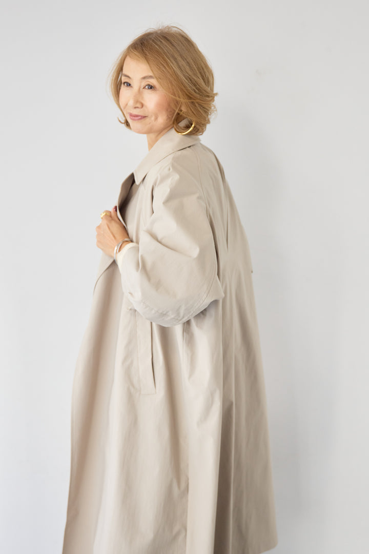 バックデザイン・ビッグシルエットスプリングコート