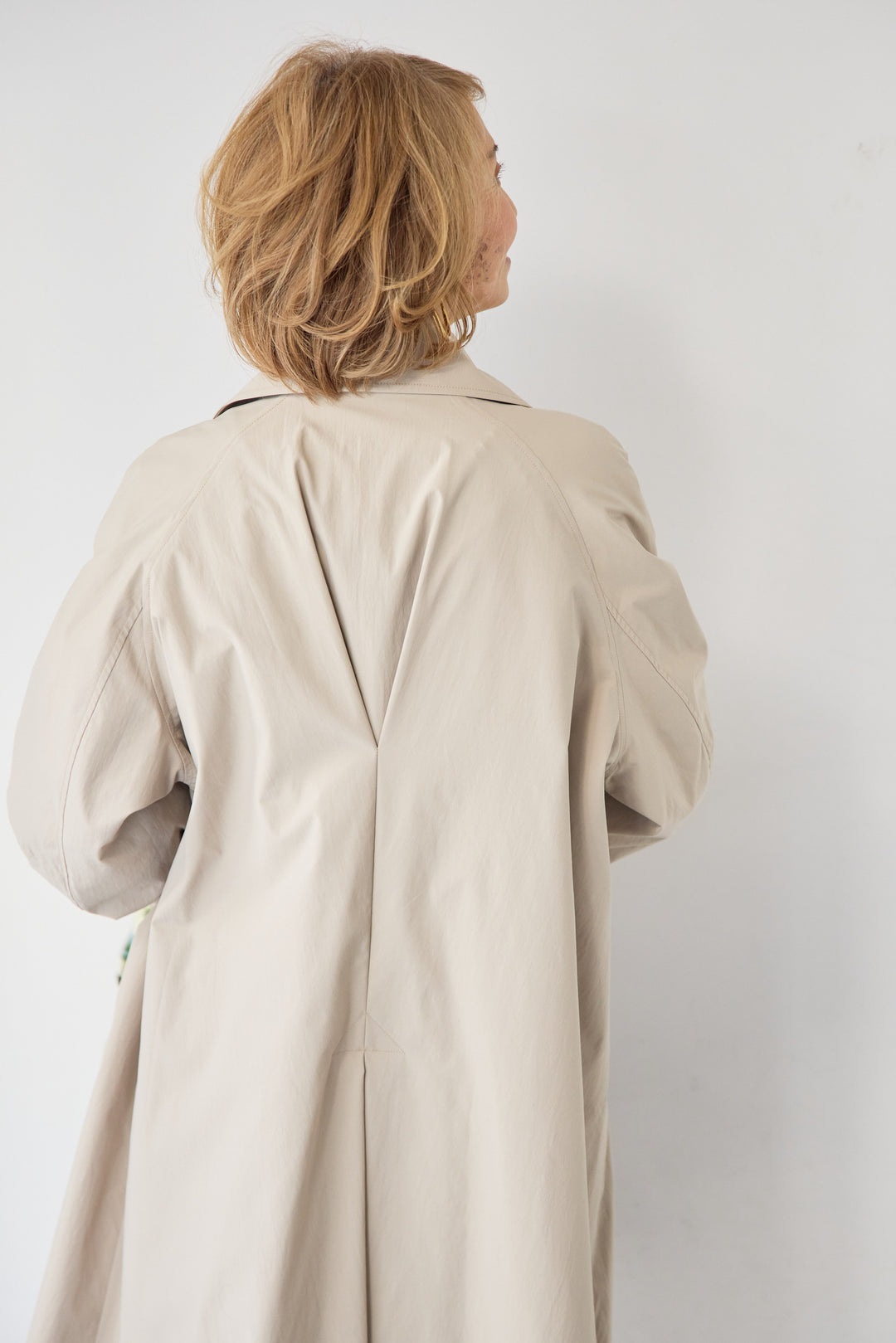 バックデザイン・ビッグシルエットスプリングコート