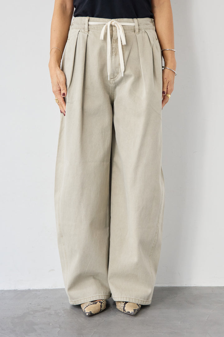 ソフトツイル ニュアンスワイドデニム