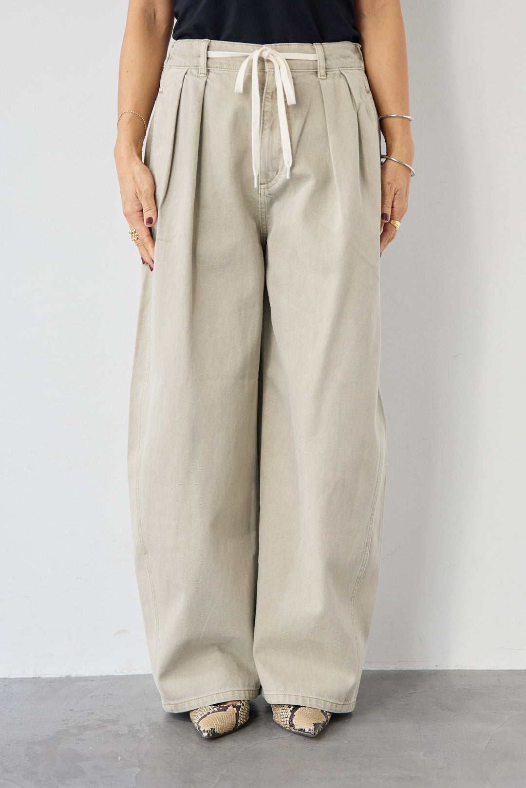 [SET]ふんわりシャギー ボートネックニットプルオーバー+裾レースキャミソール+ソフトツイル ニュアンスワイドデニム(3set)