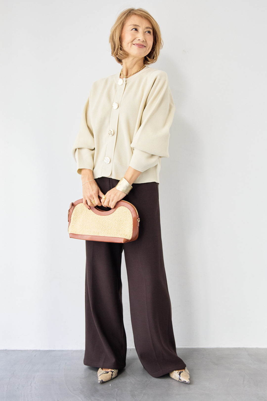 モダンメタルボタン・カーディガン