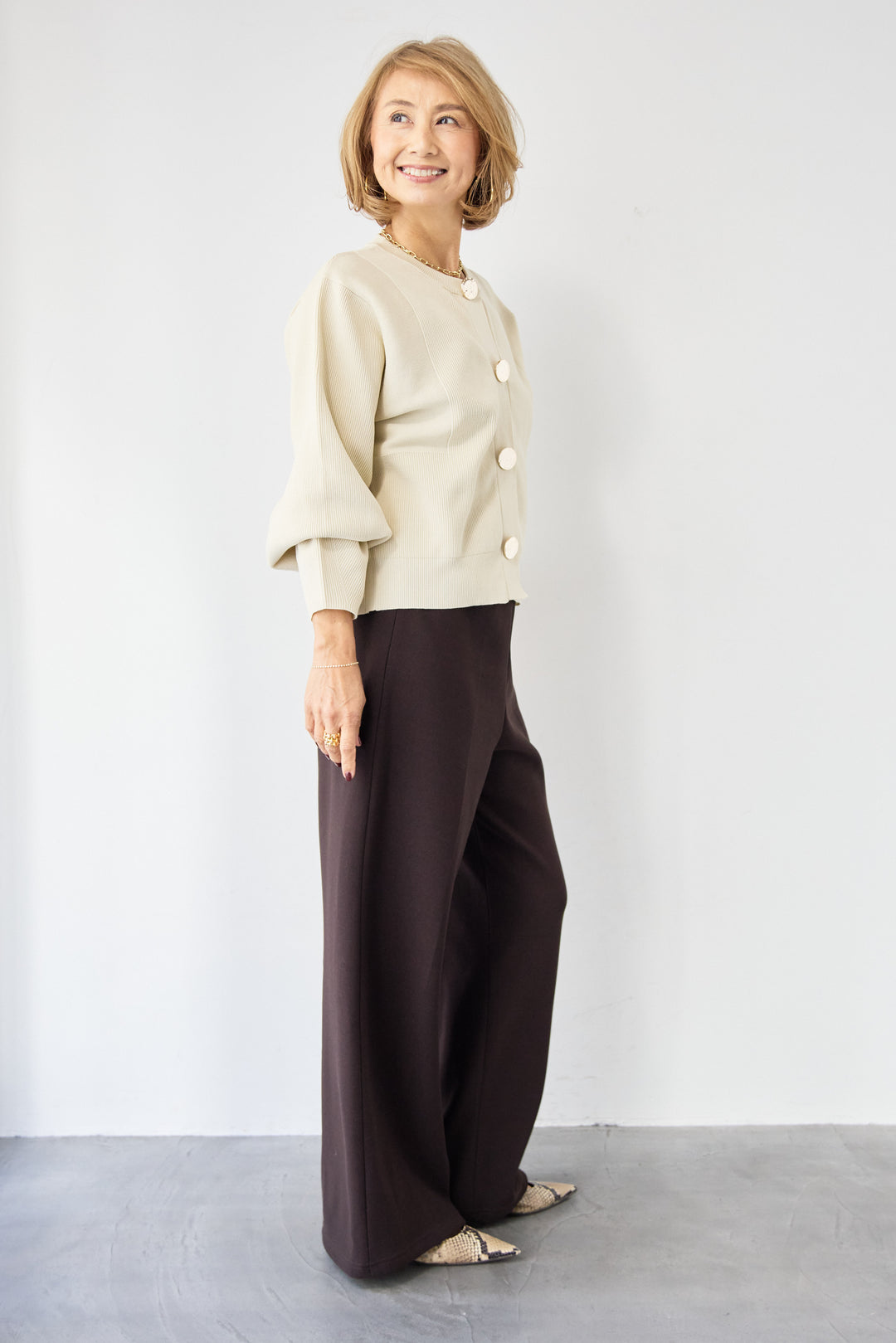 モダンメタルボタン・カーディガン