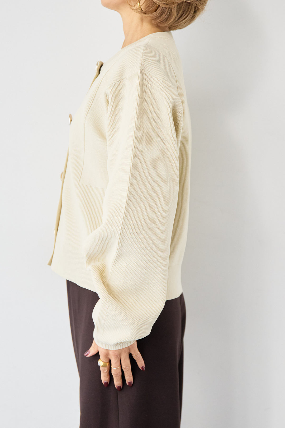 モダンメタルボタン・カーディガン