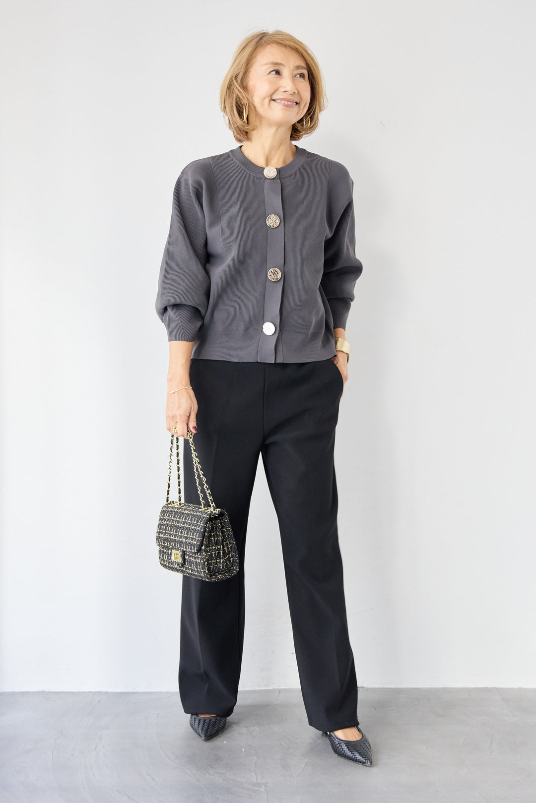 モダンメタルボタン・カーディガン