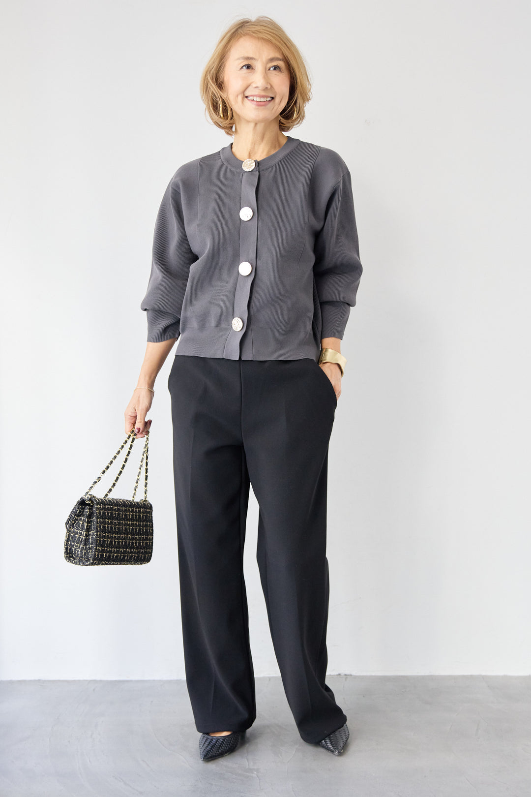 モダンメタルボタン・カーディガン