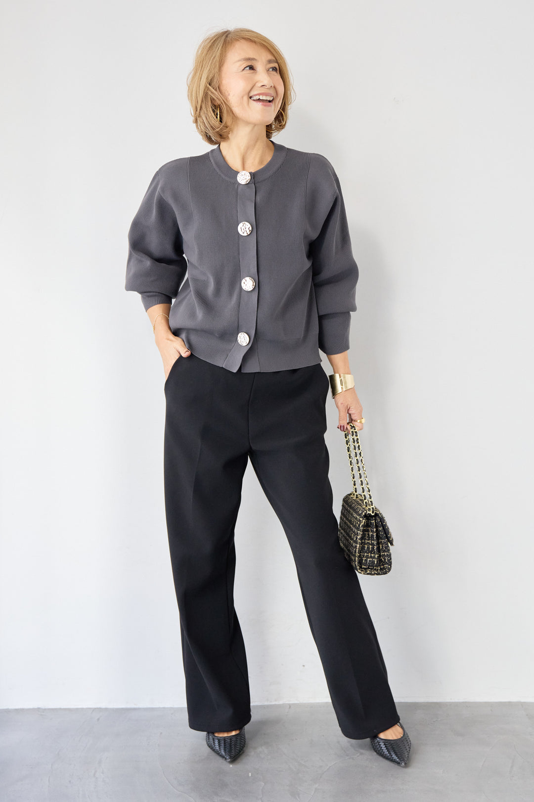 モダンメタルボタン・カーディガン