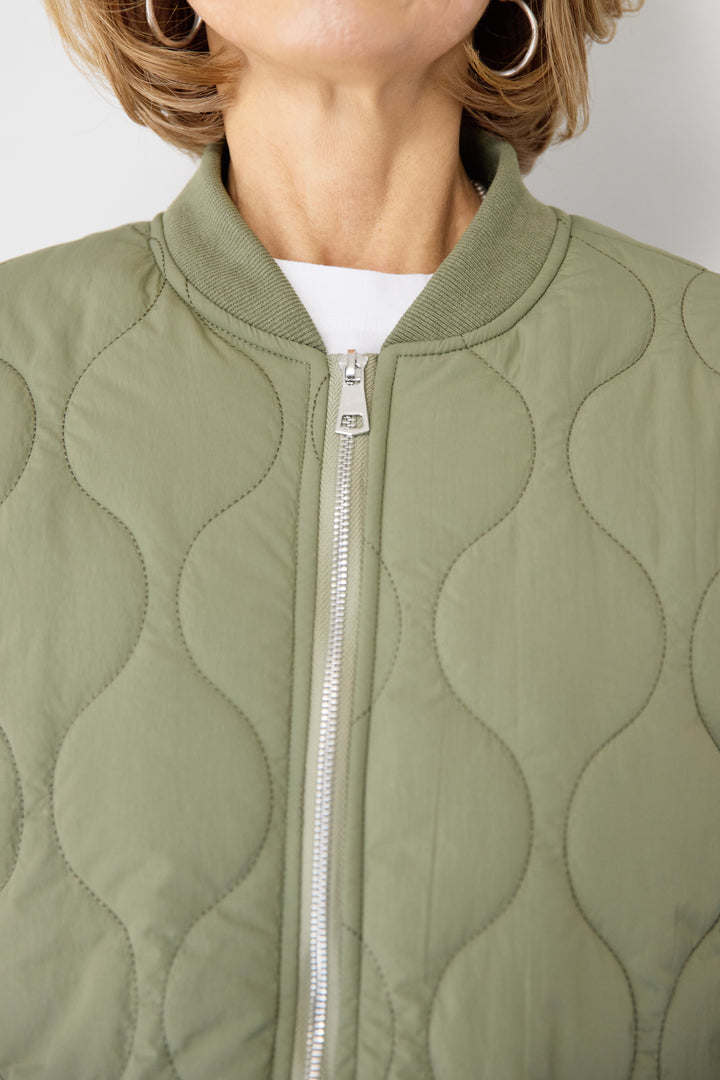 キルティング中綿ジャケット