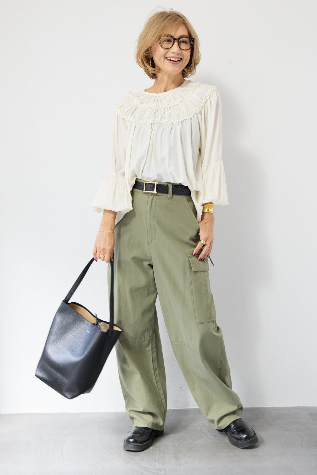 ピンタックフリル ギャザーボリュームブラウス