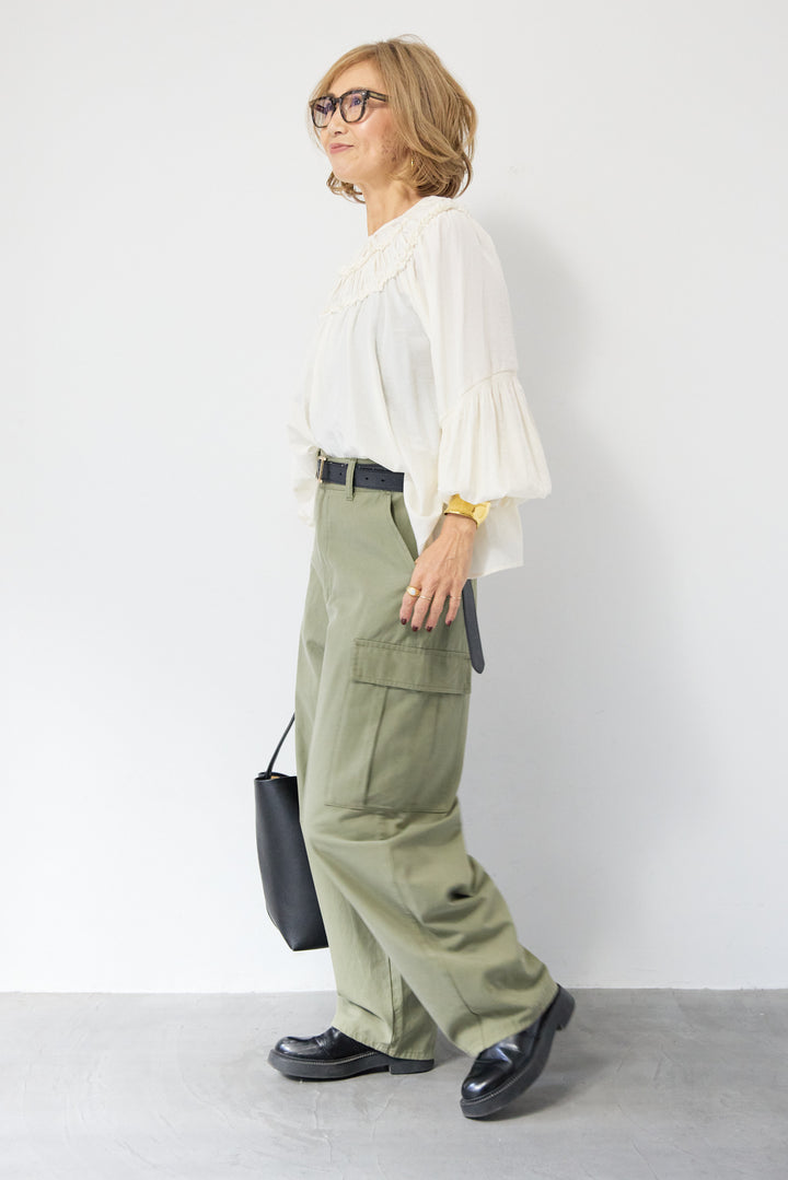 ピンタックフリル ギャザーボリュームブラウス