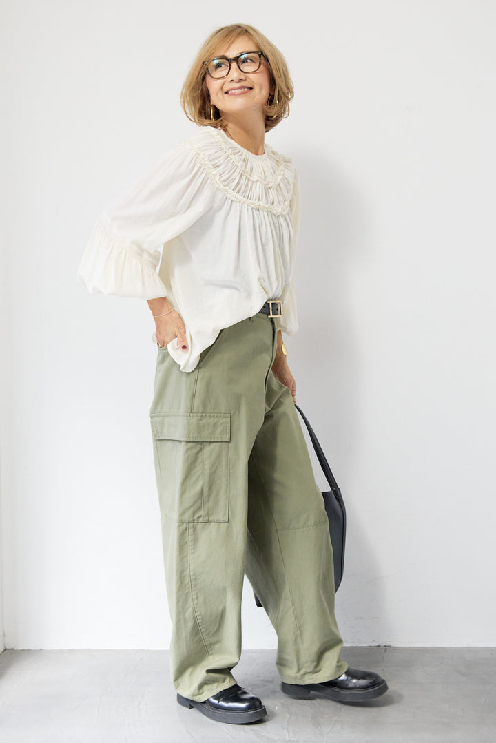 ピンタックフリル ギャザーボリュームブラウス