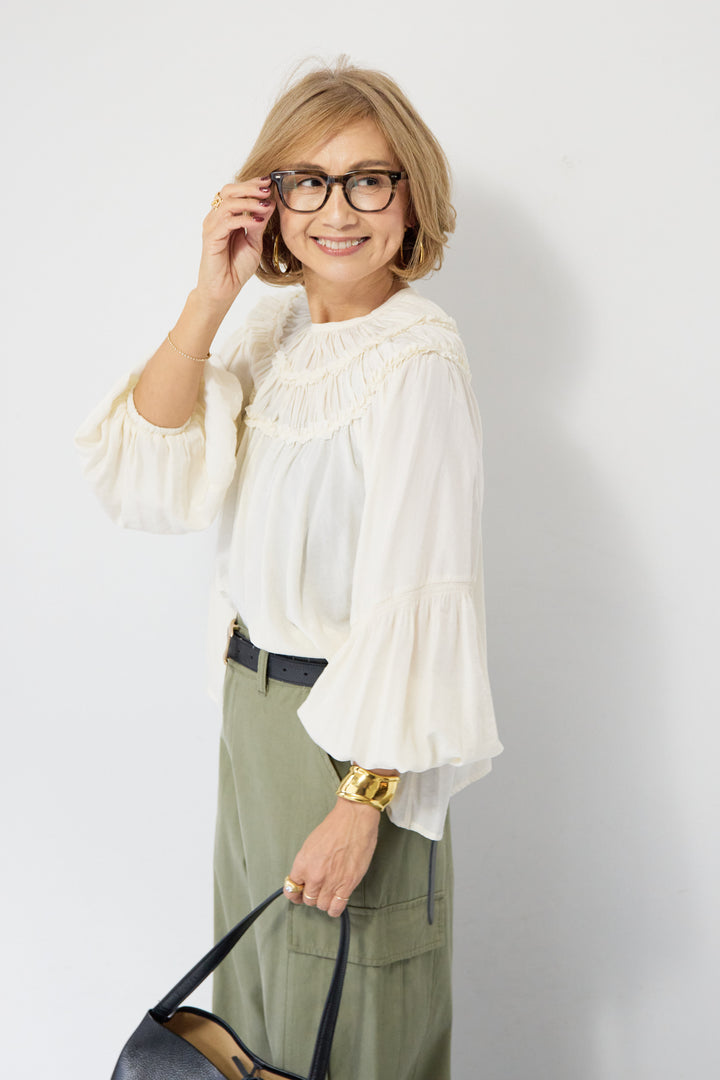 ピンタックフリル ギャザーボリュームブラウス