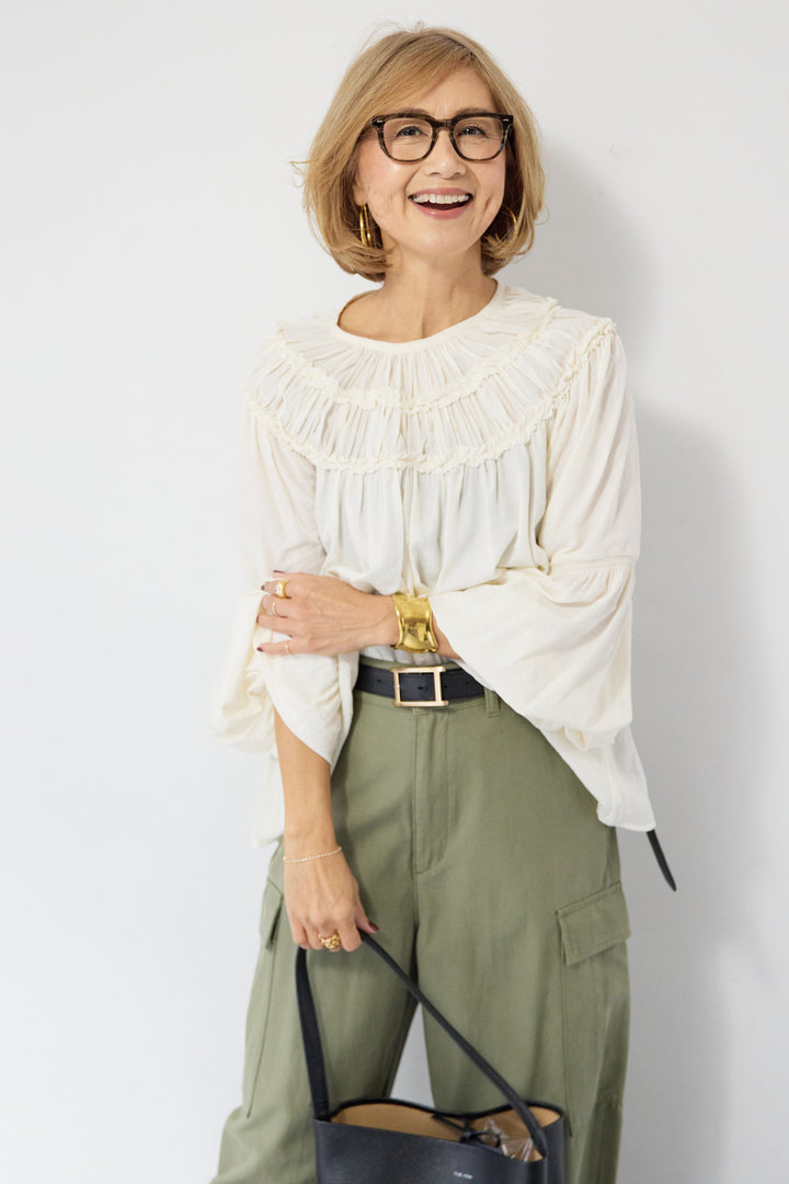 ピンタックフリル ギャザーボリュームブラウス