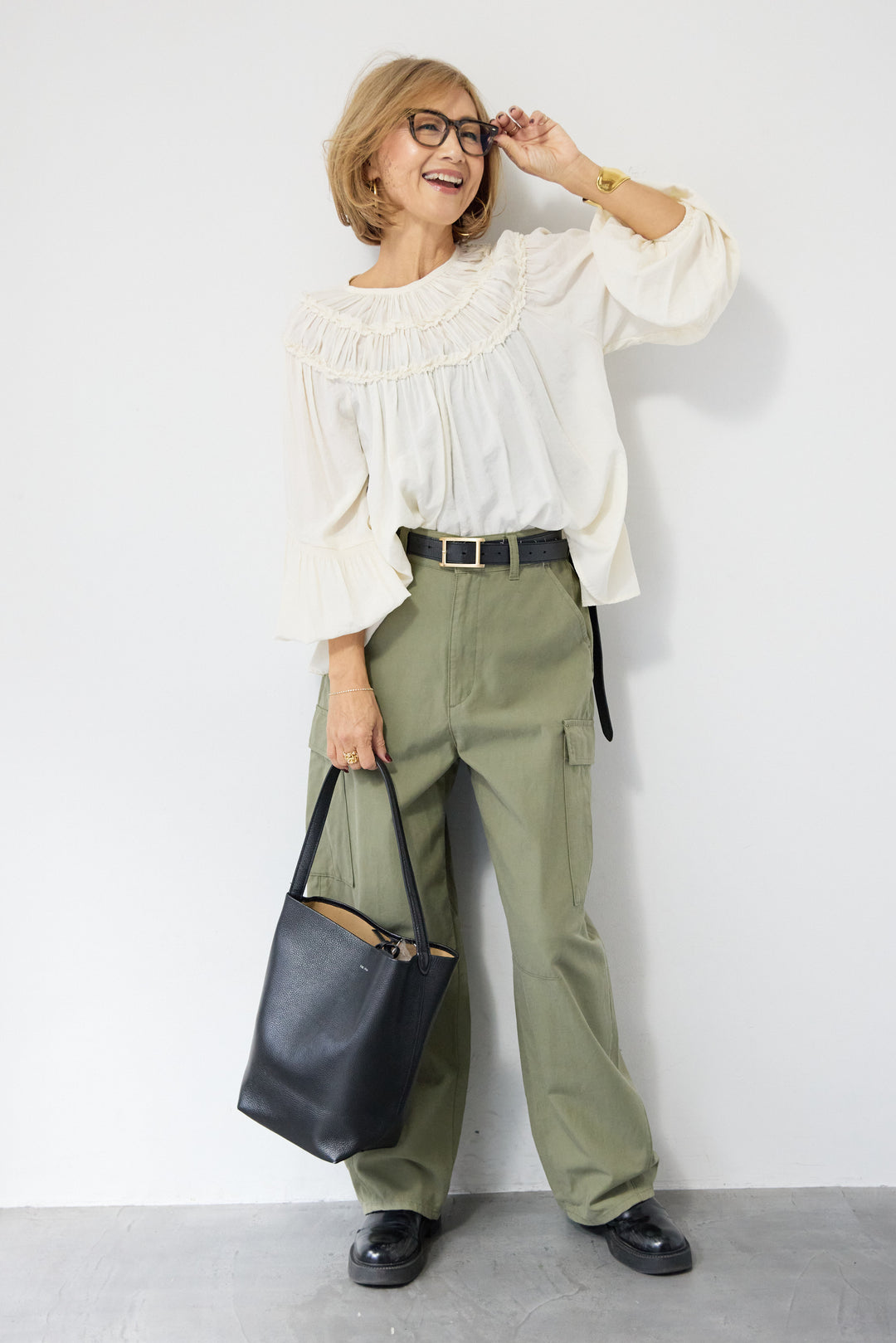 ピンタックフリル ギャザーボリュームブラウス