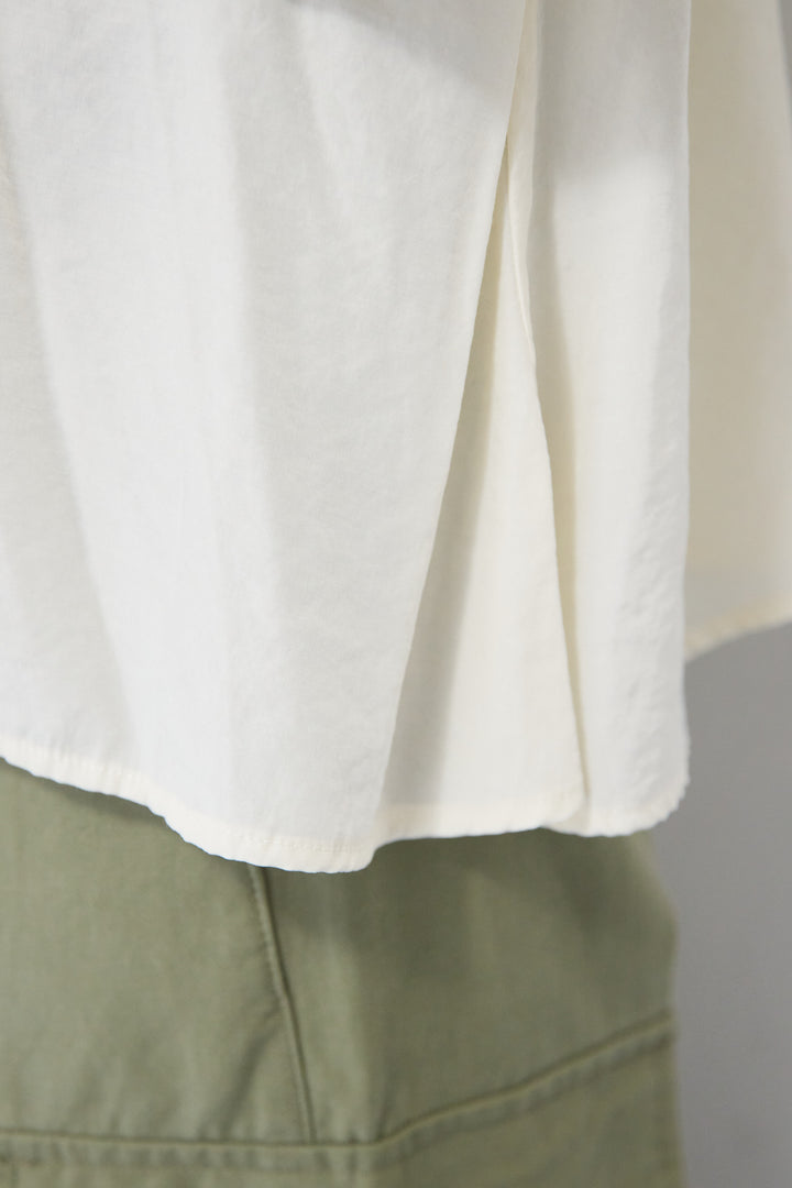 ピンタックフリル ギャザーボリュームブラウス