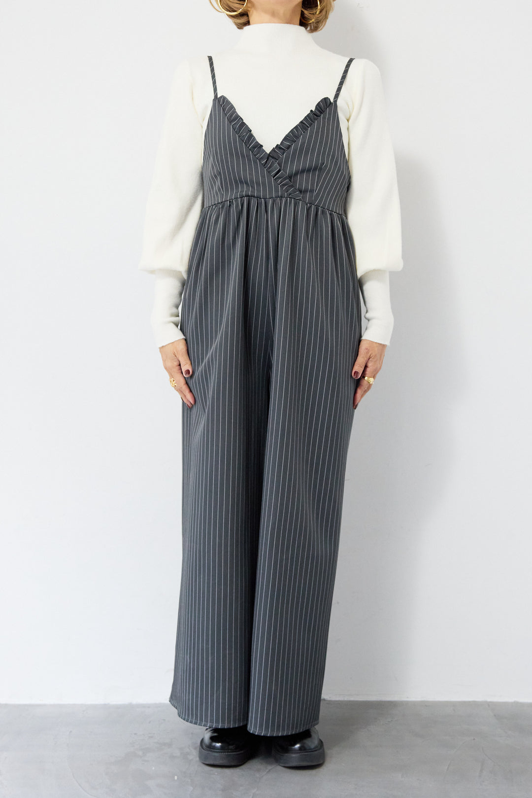 ピンストライプ・フリルカシュクールサロペット