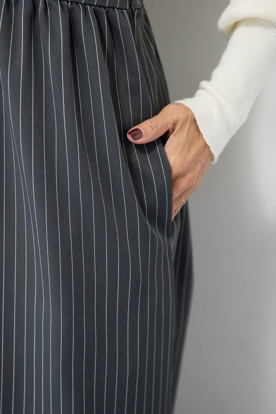 ピンストライプ・フリルカシュクールサロペット