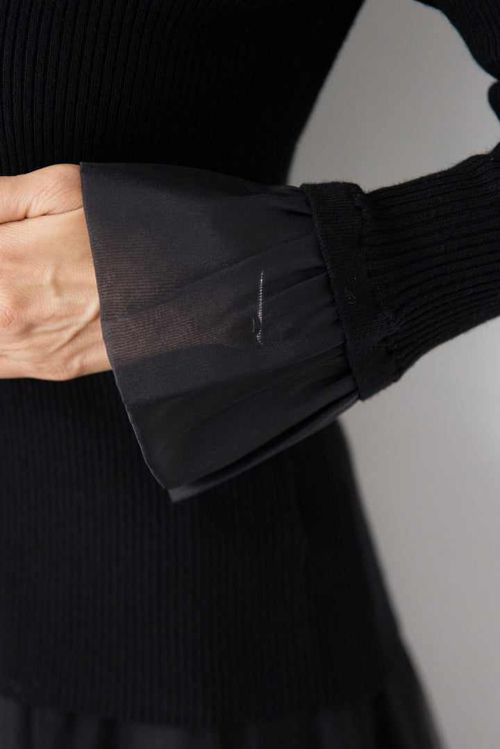 袖シアーリブニット