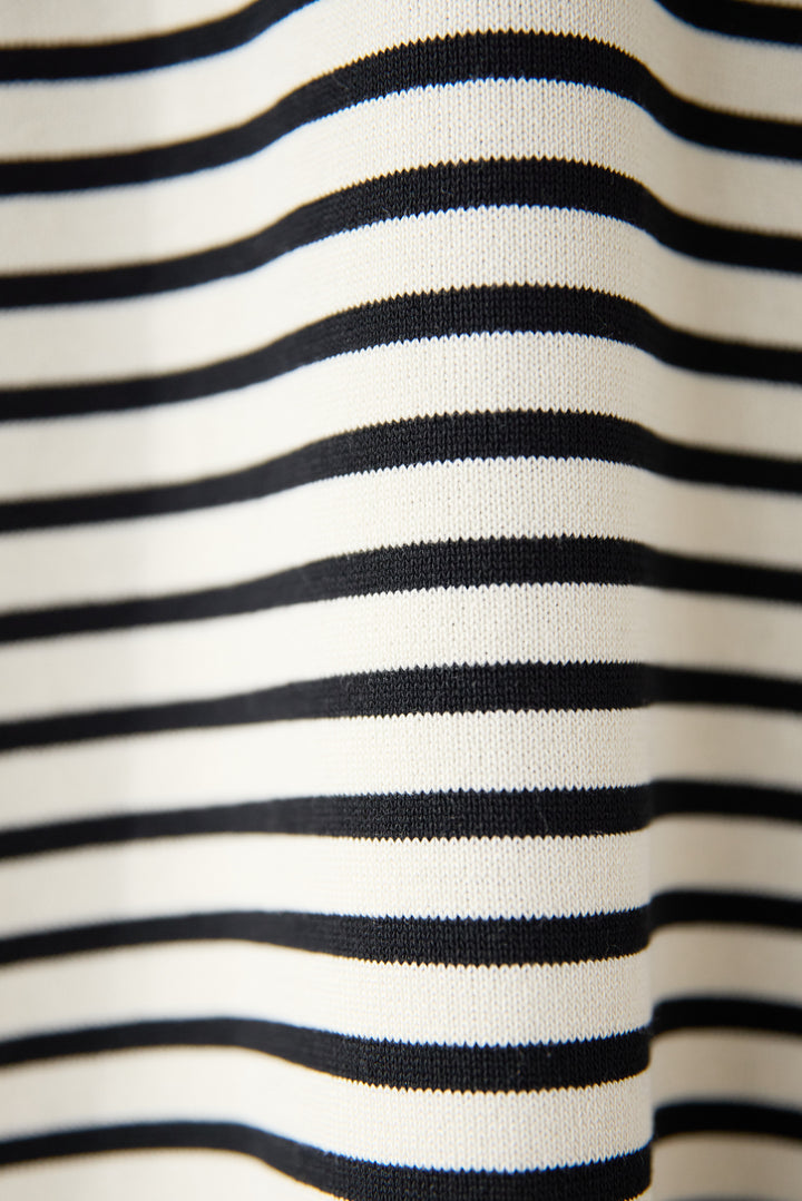 Vネックボーダー ロングワンピース