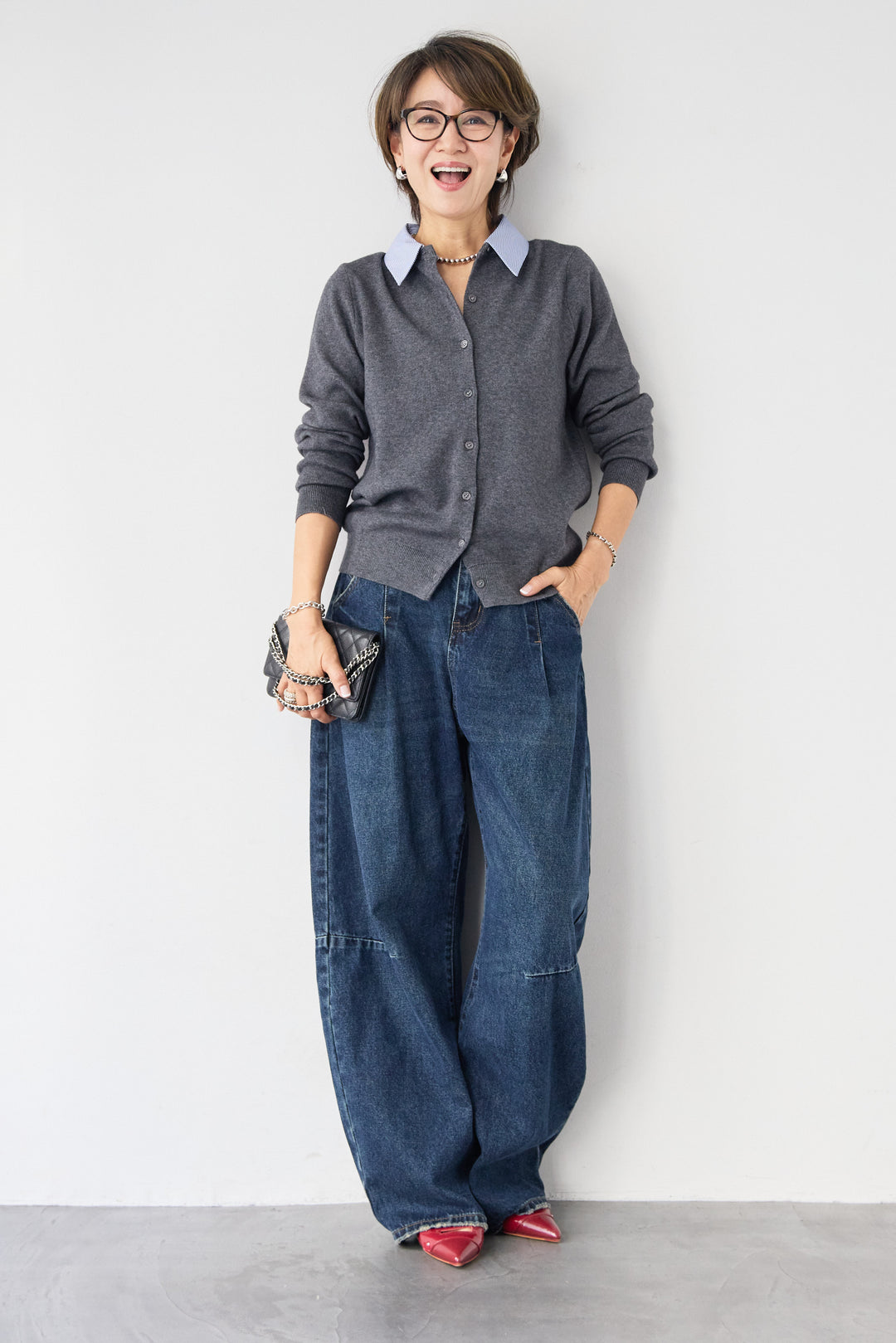 カーブデニムパンツ