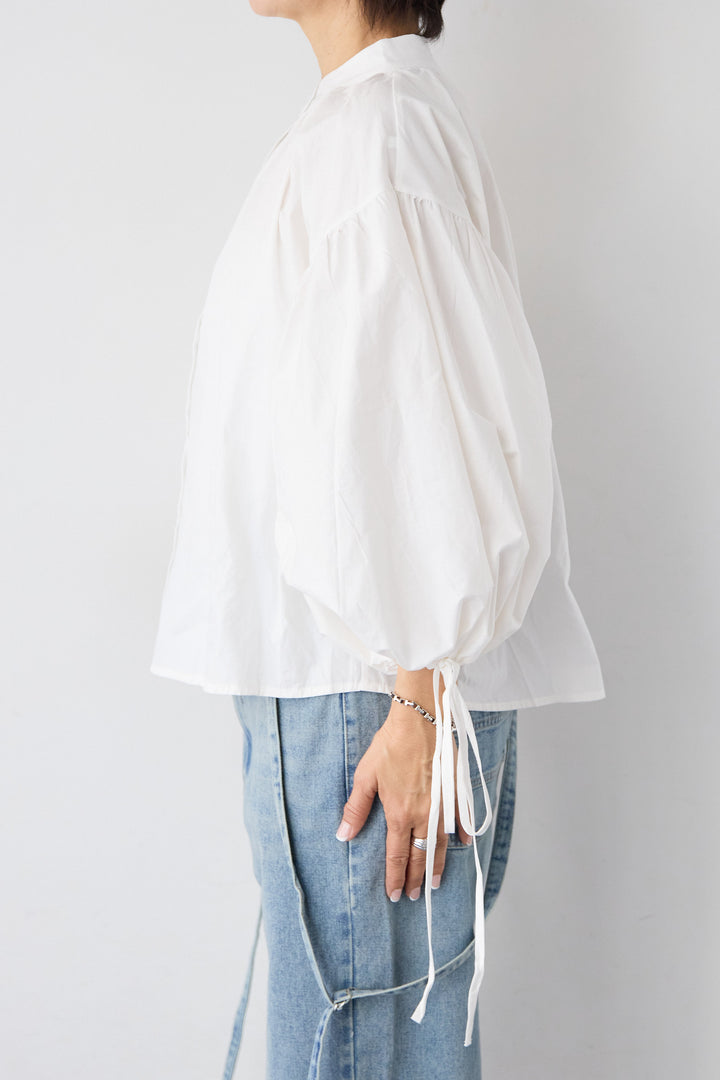 袖リボンギャザースリーブブラウス