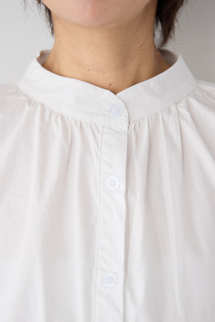 袖リボンギャザースリーブブラウス