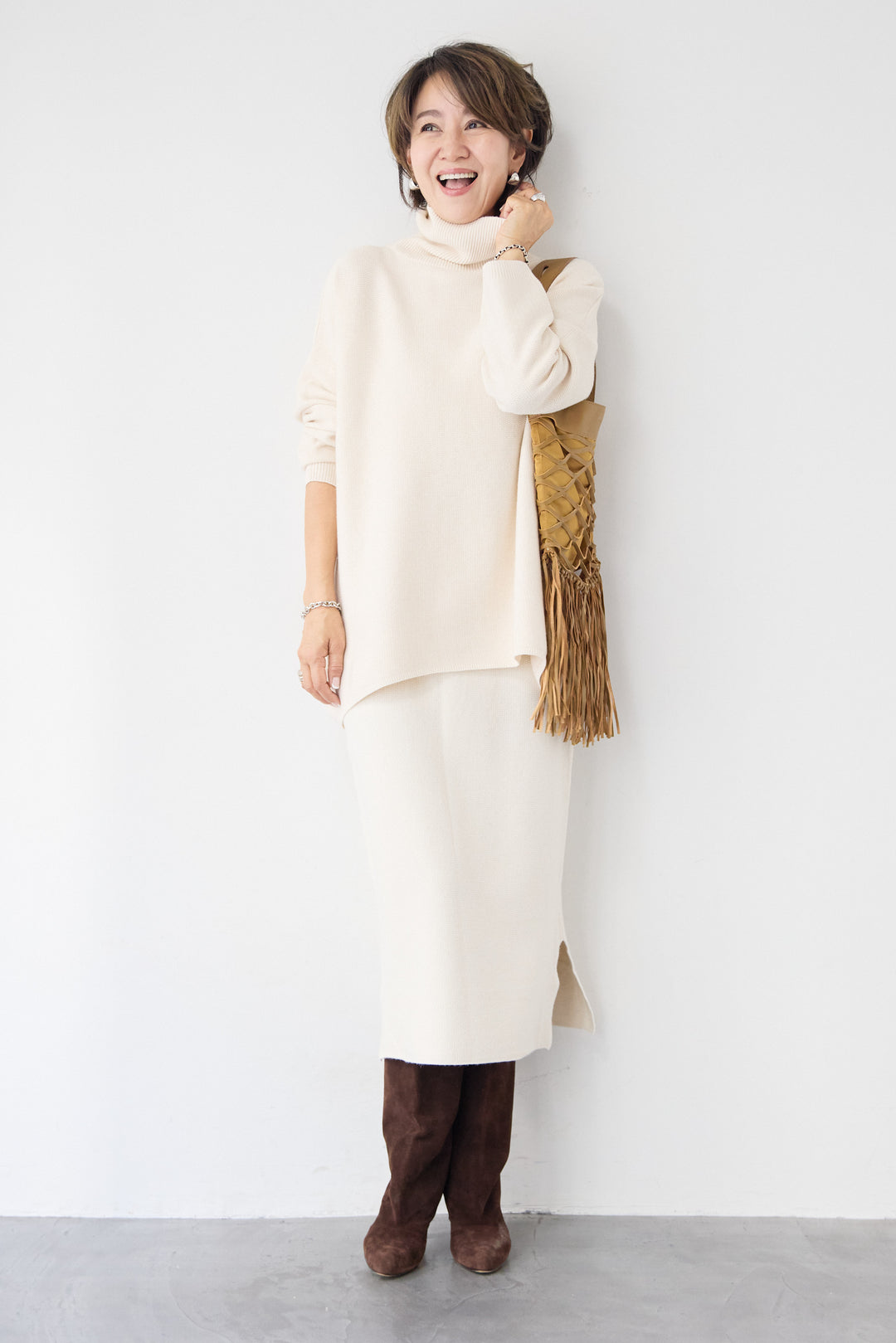 カノコ編みミディ丈ニットスカート