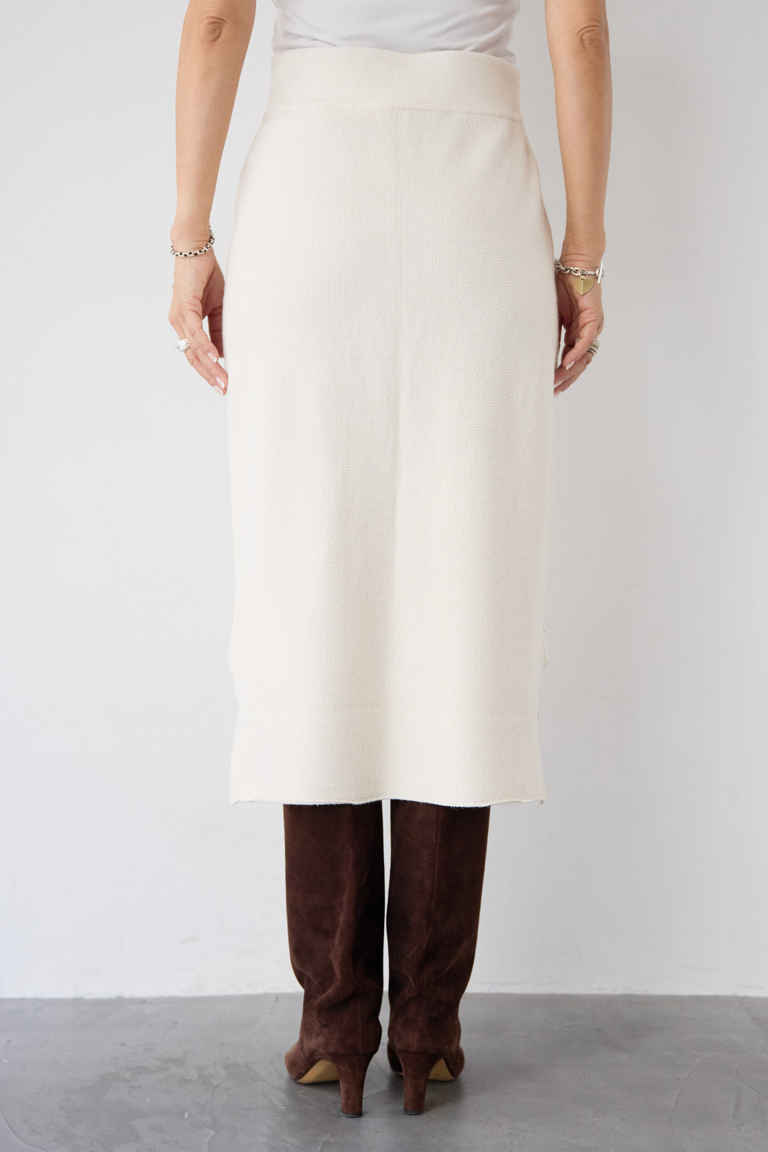 カノコ編みミディ丈ニットスカート