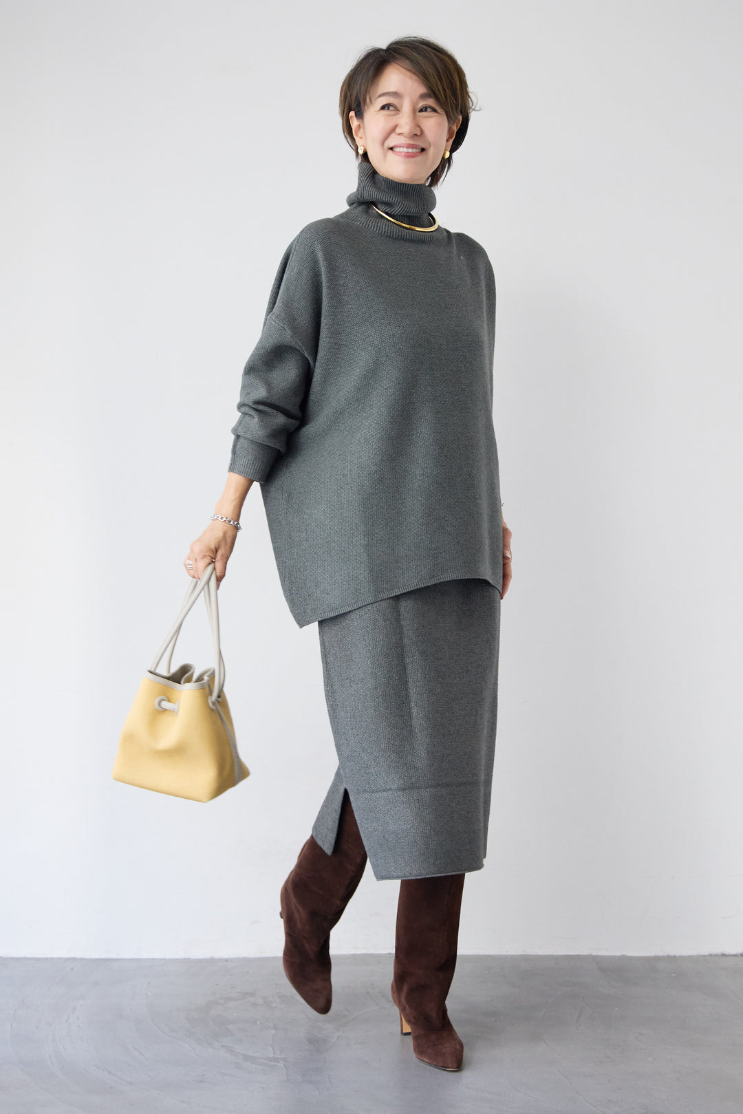 カノコ編みミディ丈ニットスカート