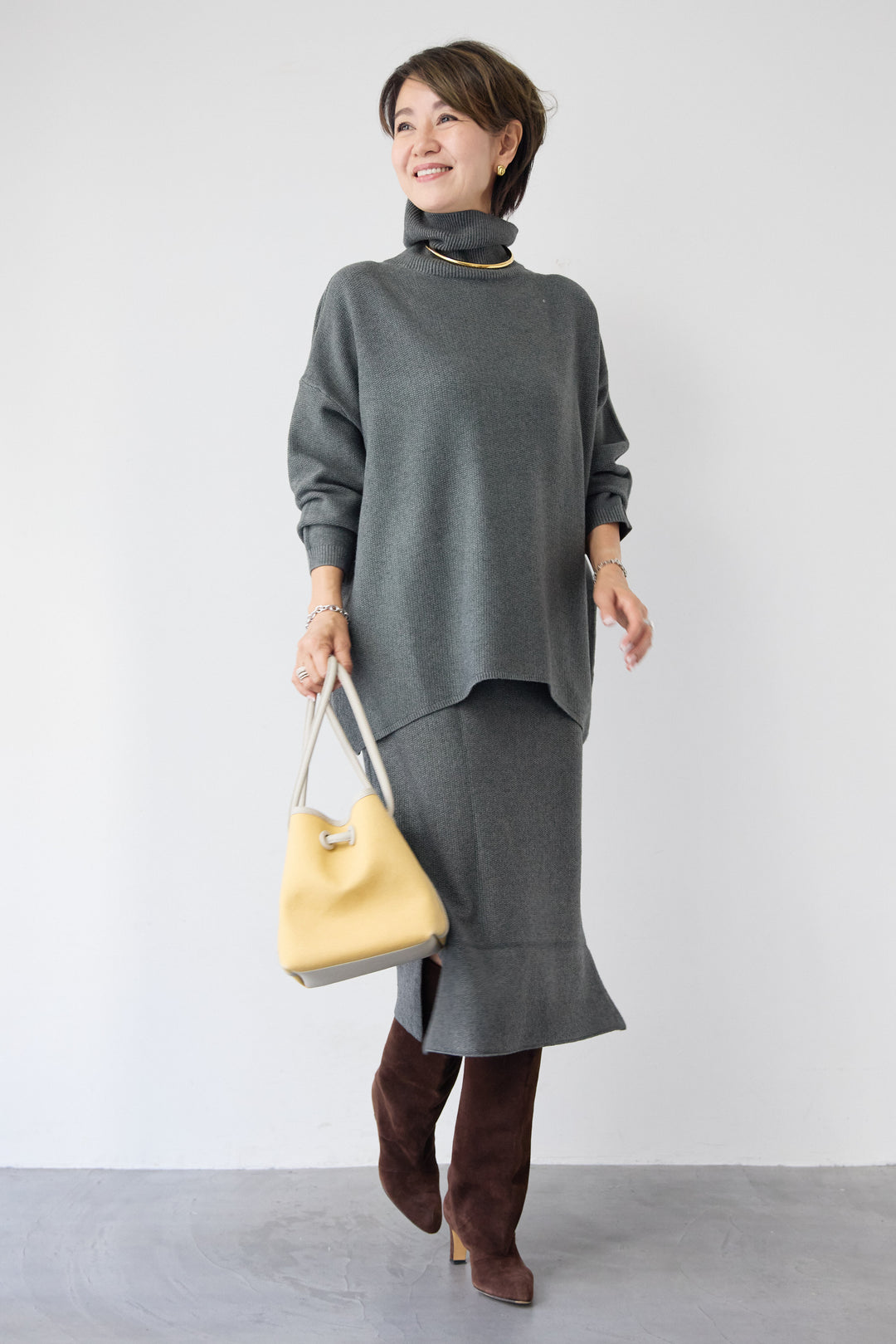 カノコ編みミディ丈ニットスカート