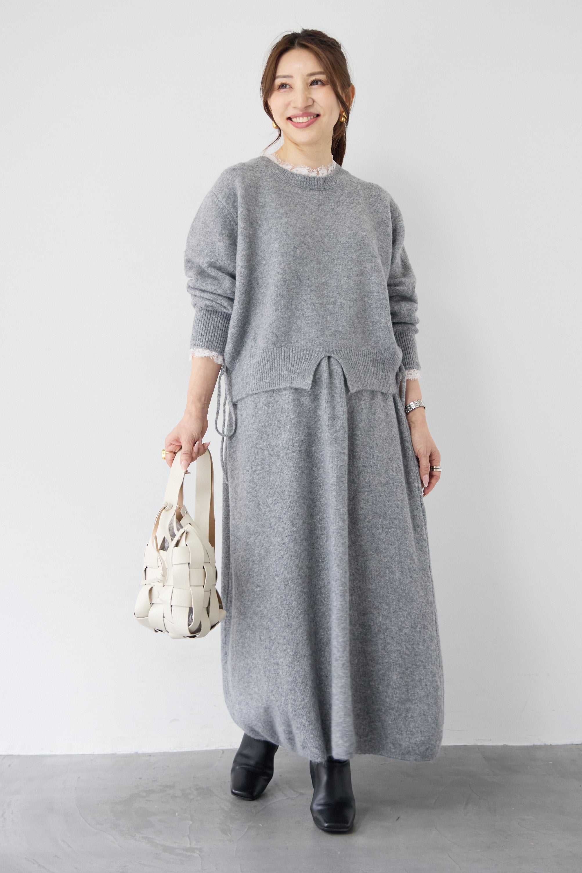 レースネックアクセント ニットセットアップ – plusotoha