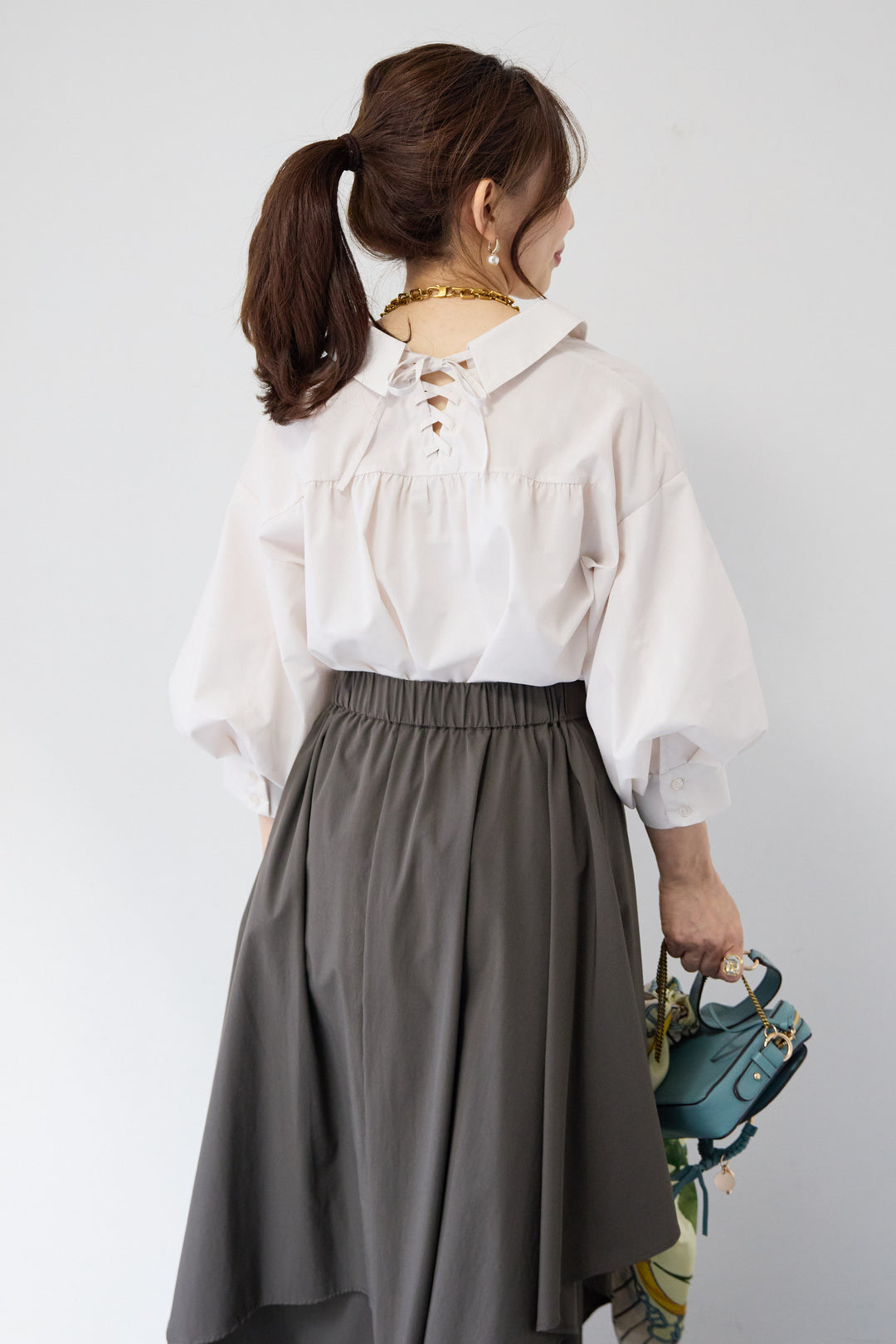 レースアップボリューム袖ブラウス