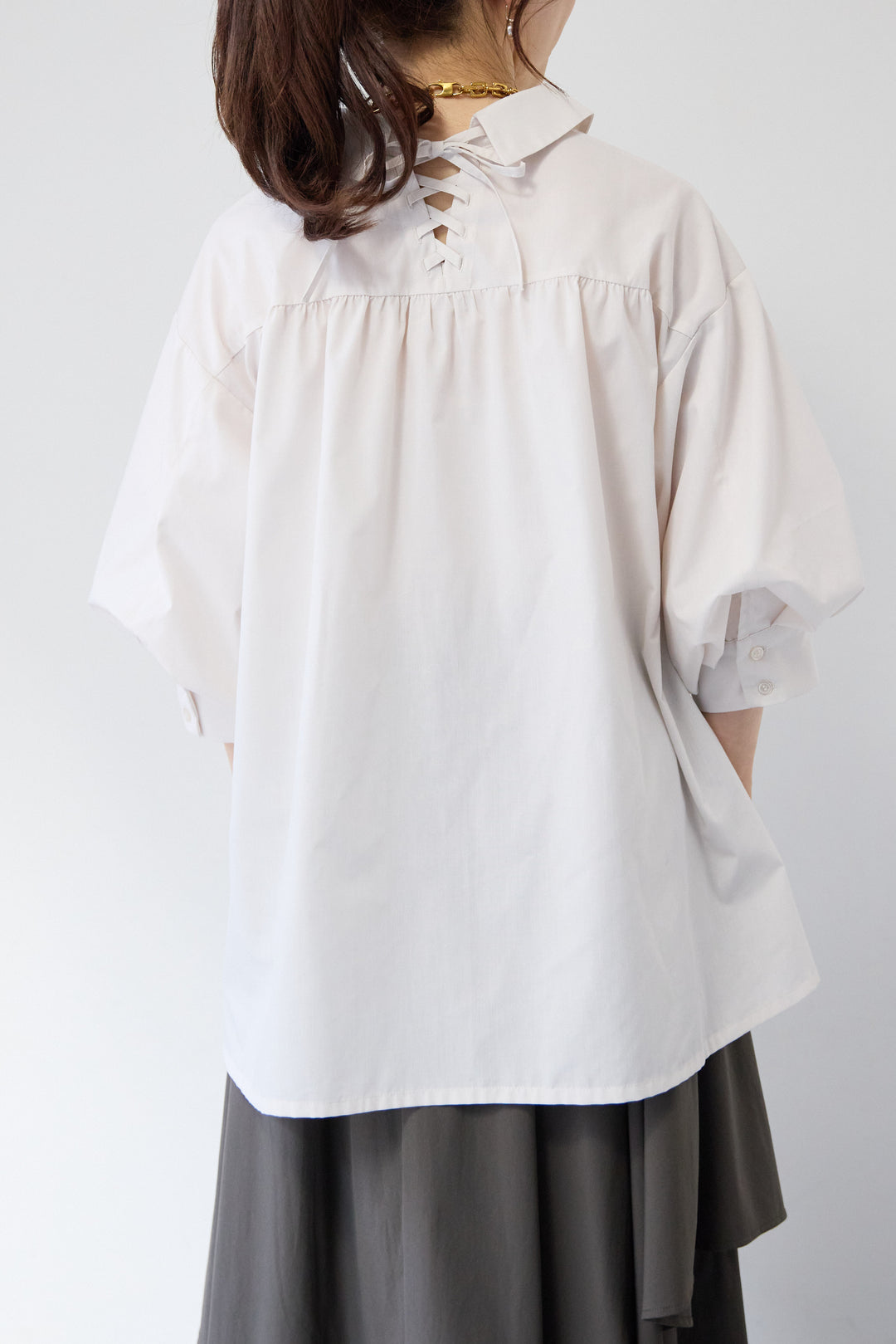 レースアップボリューム袖ブラウス