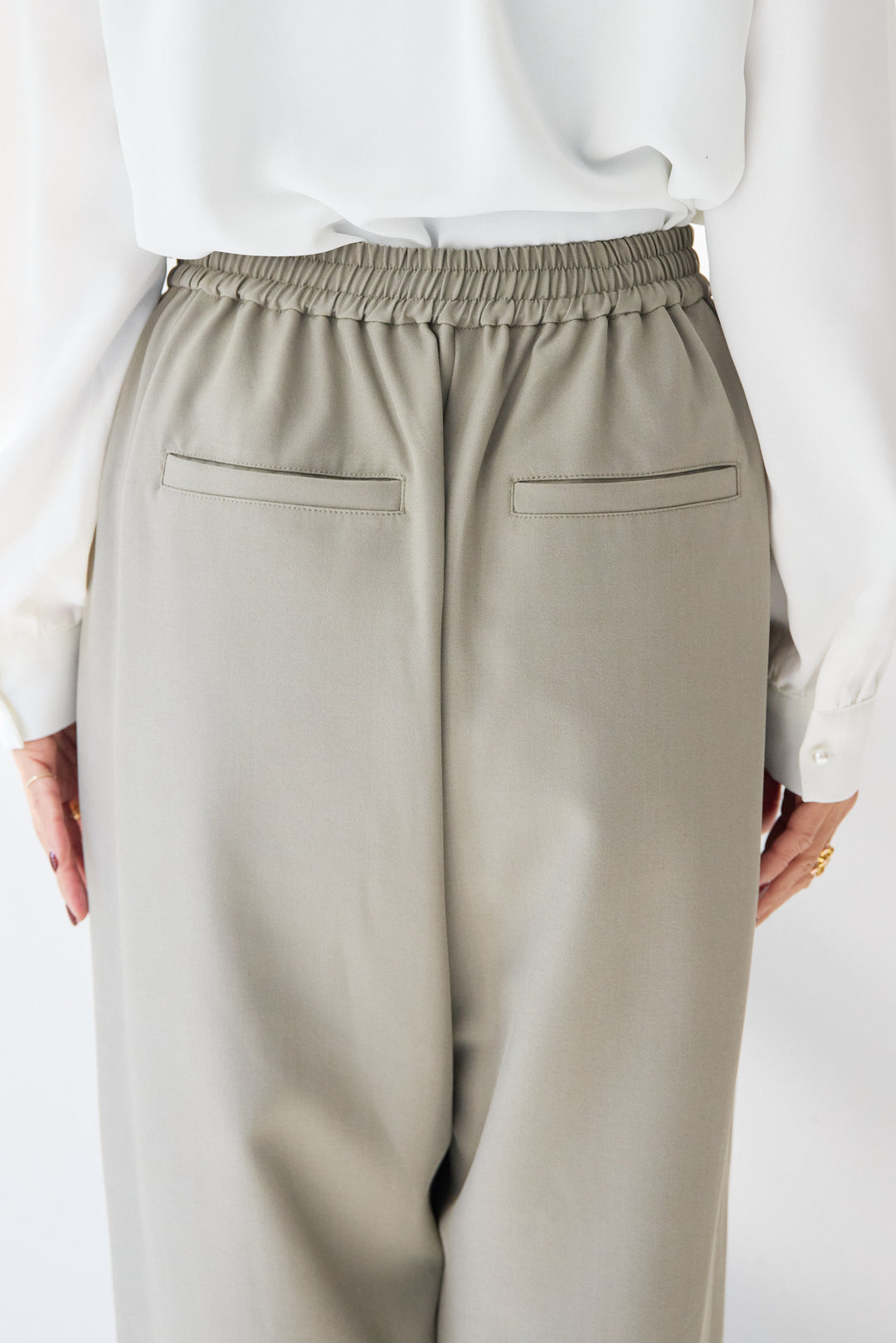 【イージーケア】ストレッチタックワイドパンツ