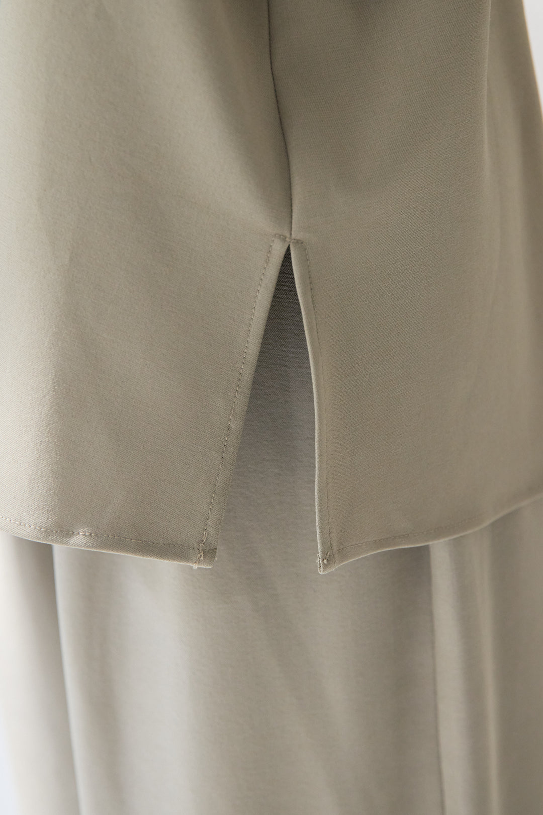 [SET]【イージーケア】ティアードフリル キャミソール+【イージーケア】ストレッチタックワイドパンツ+ベーシックフィット七分袖カットソー(3set)