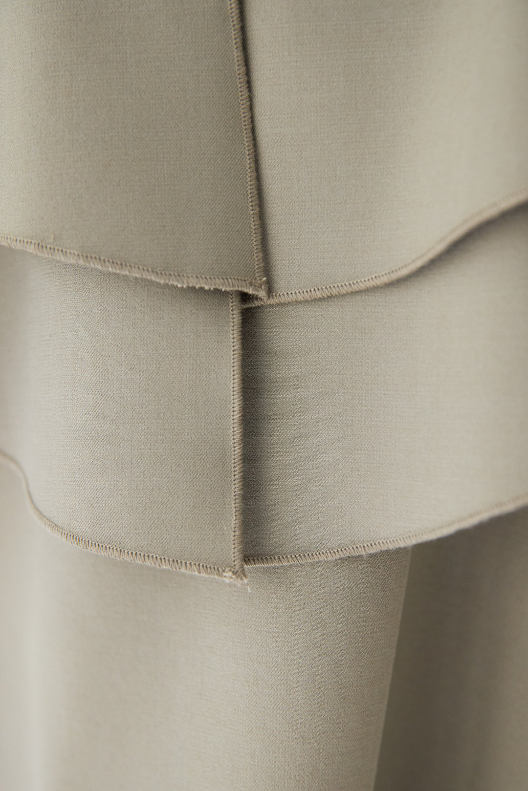 【イージーケア】ティアードフリル キャミソール