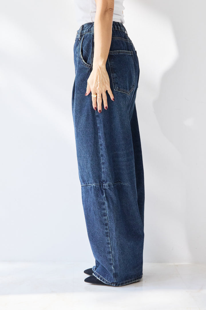 カーブデニムパンツ