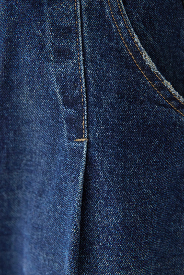 カーブデニムパンツ