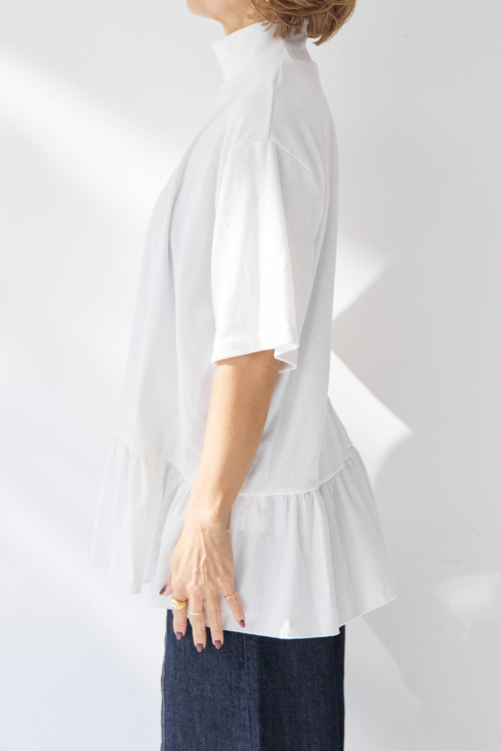 布帛ペプラム切替モックネックカットソー
