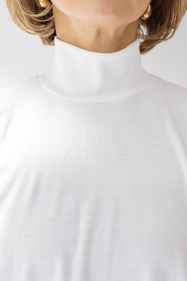 布帛ペプラム切替モックネックカットソー