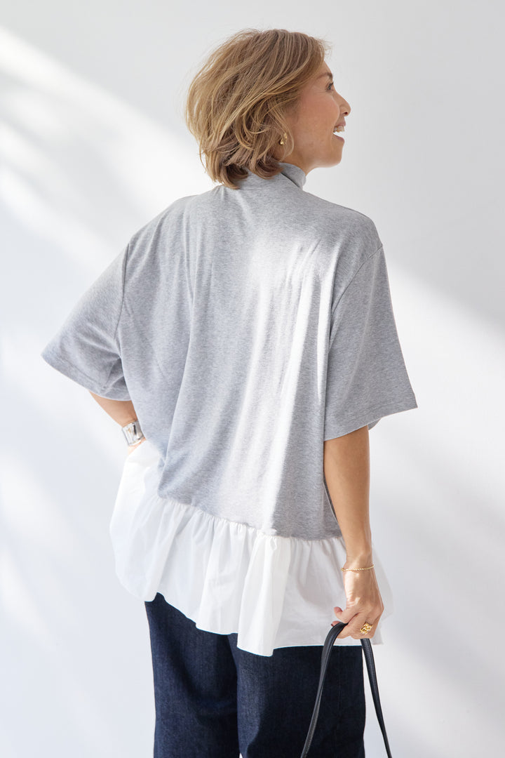 布帛ペプラム切替モックネックカットソー