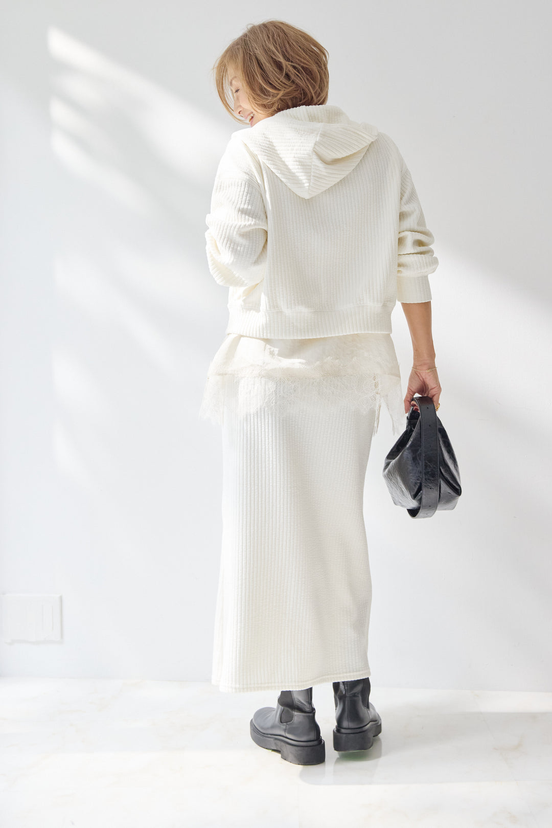 [SET]ソフトリブ フーディー+スカートセット+シルキーエリュール レースキャミソール(2set)