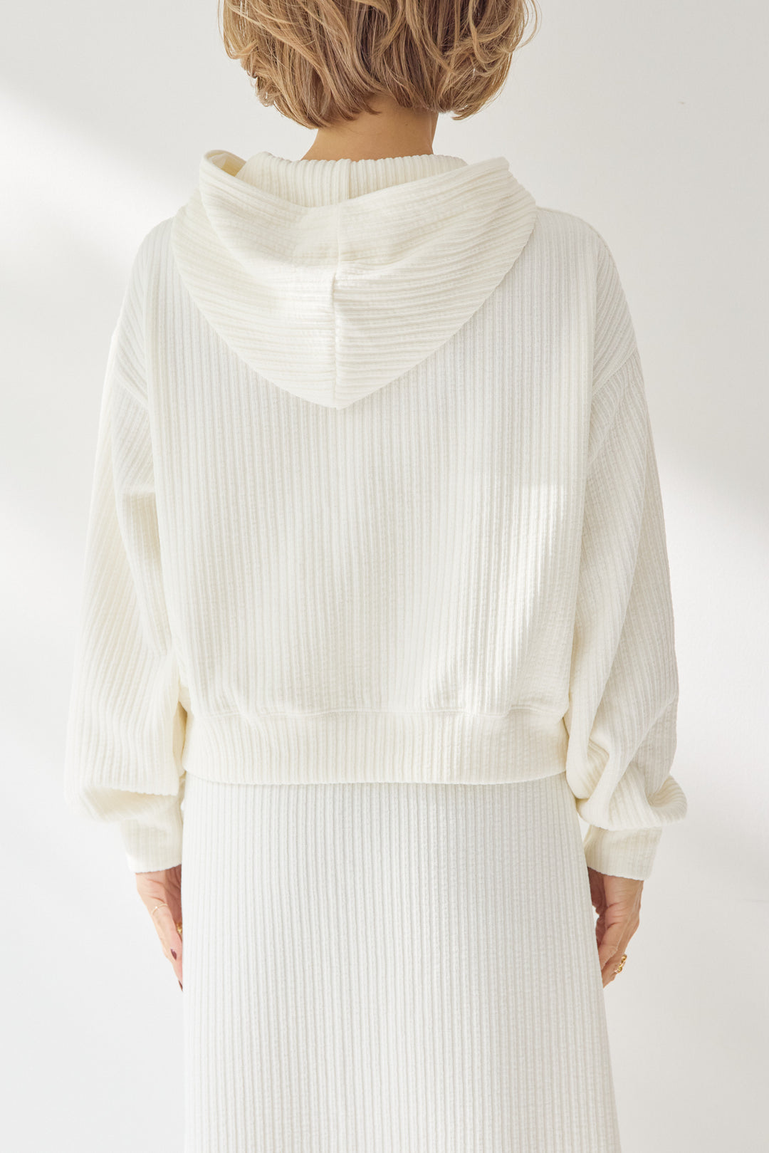 [SET]ソフトリブ フーディー+スカートセット+シルキーエリュール レースキャミソール(2set)