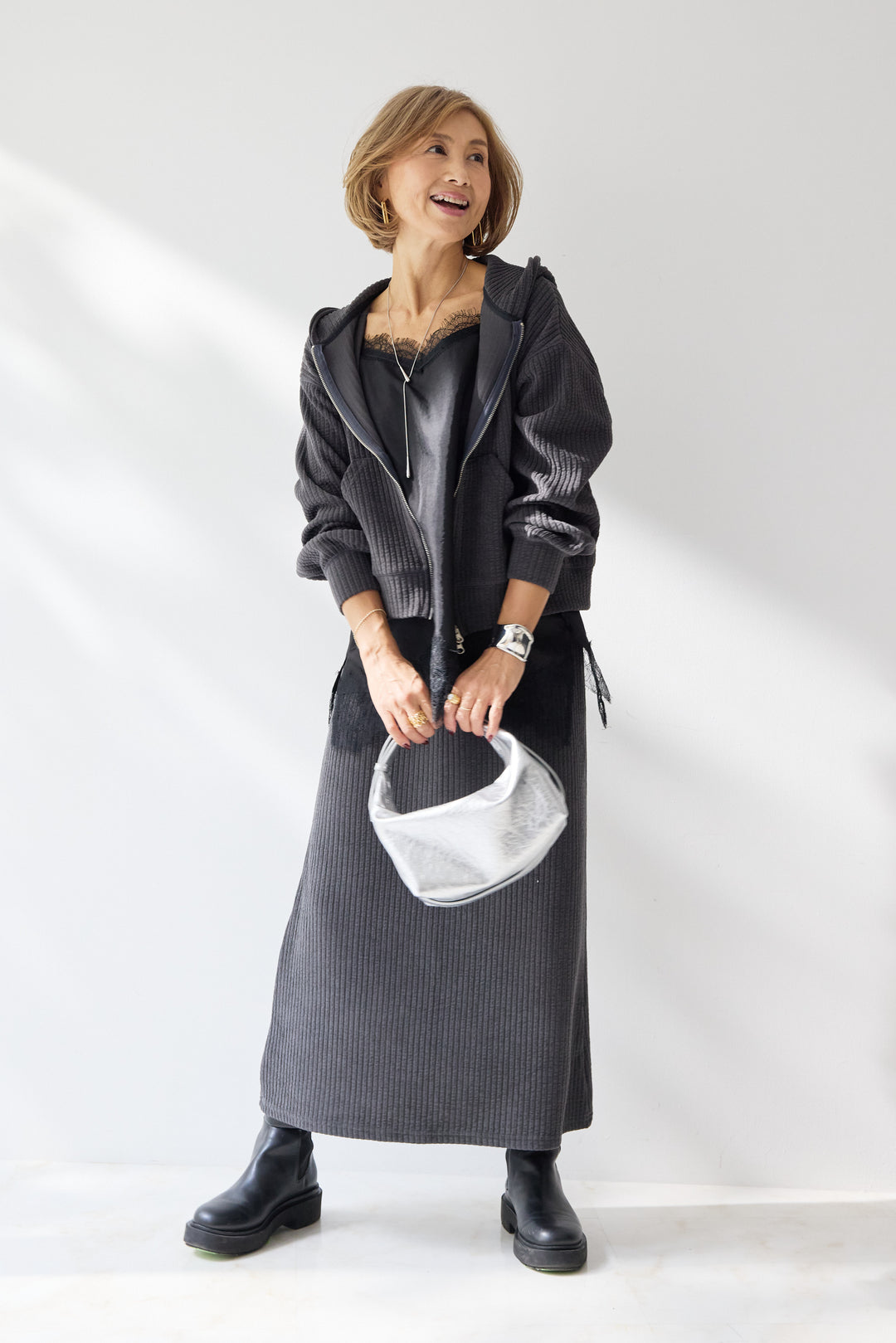 [SET]ソフトリブ フーディー+スカートセット+シルキーエリュール レースキャミソール(2set)