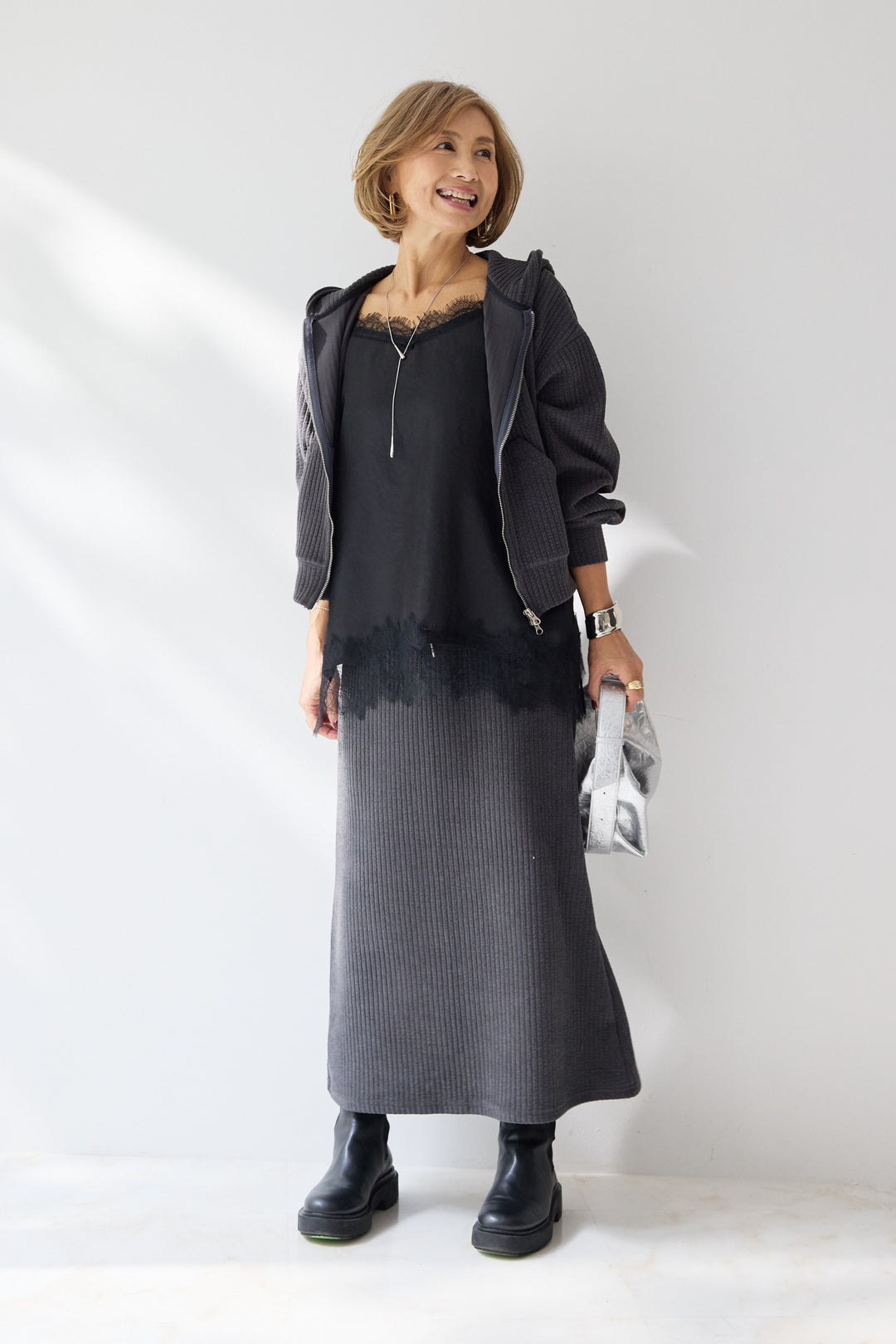 [SET]ソフトリブ フーディー+スカートセット+シルキーエリュール レースキャミソール(2set)